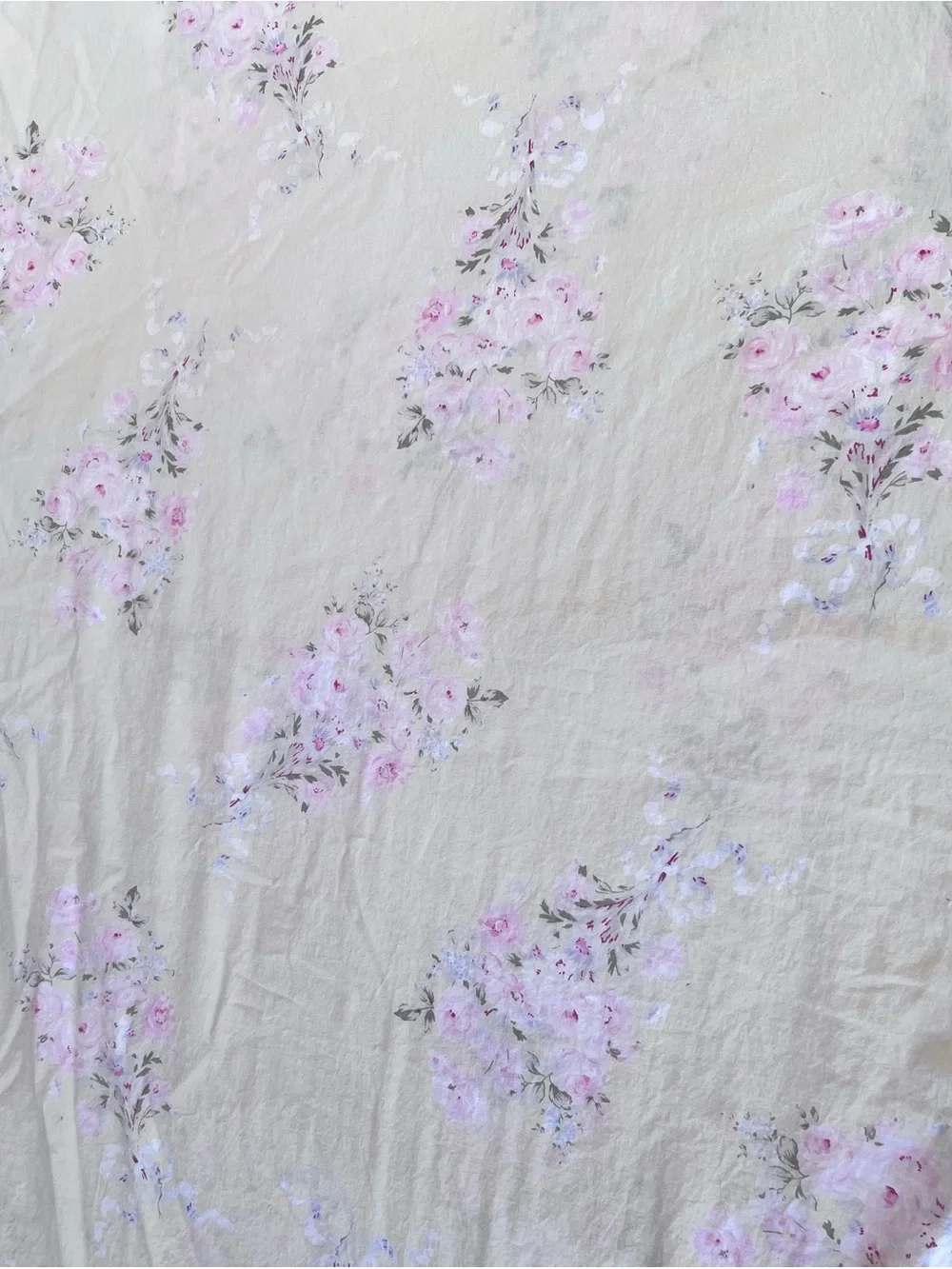 Shabby Chic Ruffled Tablecloth - Picture 8 of 12